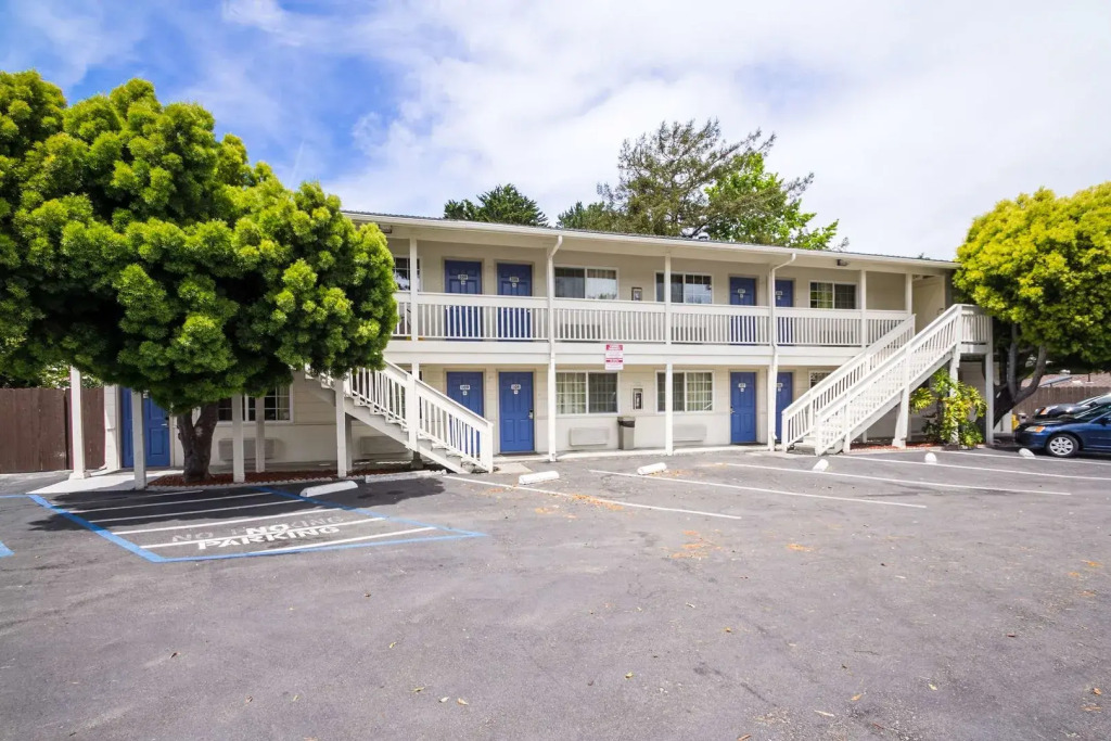 Fishermans Cove Inn