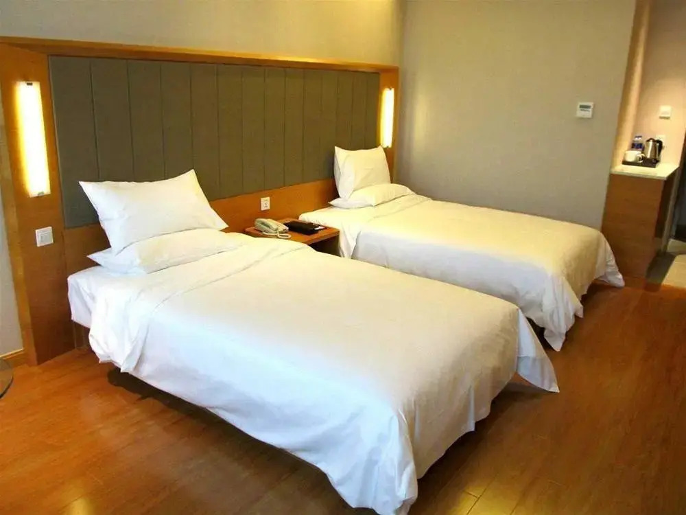 All Seasons Hotel