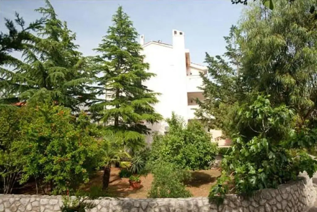 Apartments Fugosic
