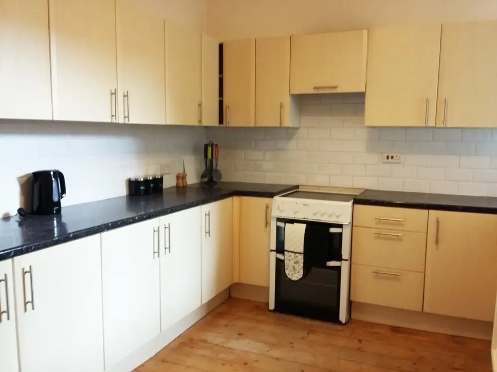 Large 3 Bed West End Apartment