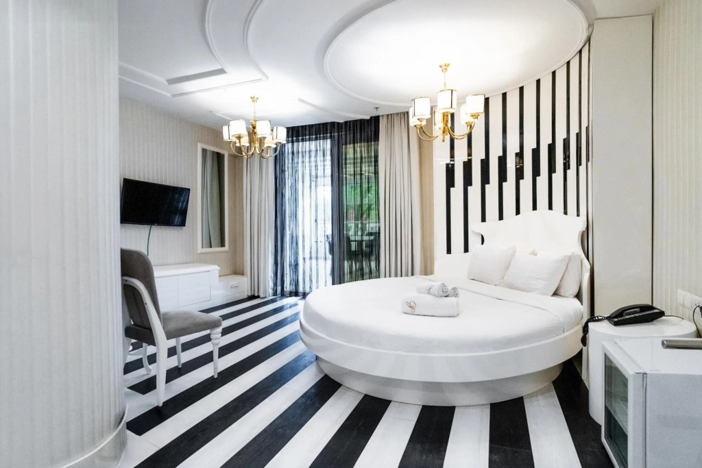 Golden Pars Hotel