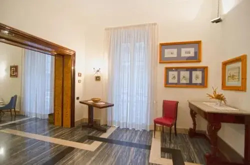 Suite Palazzo Reale Apartment