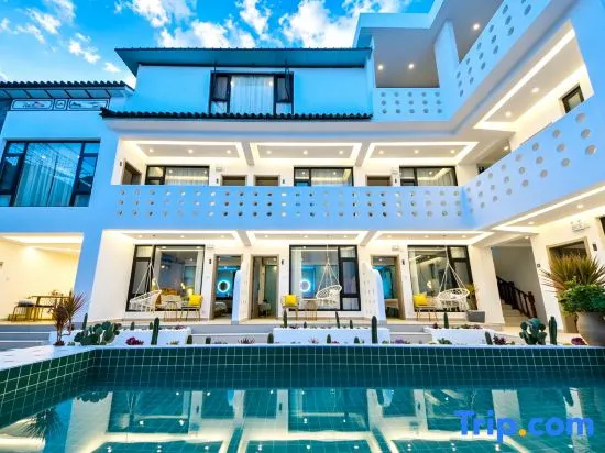 Bancheng Light Luxury Scenic Courtyard-Style Hotel