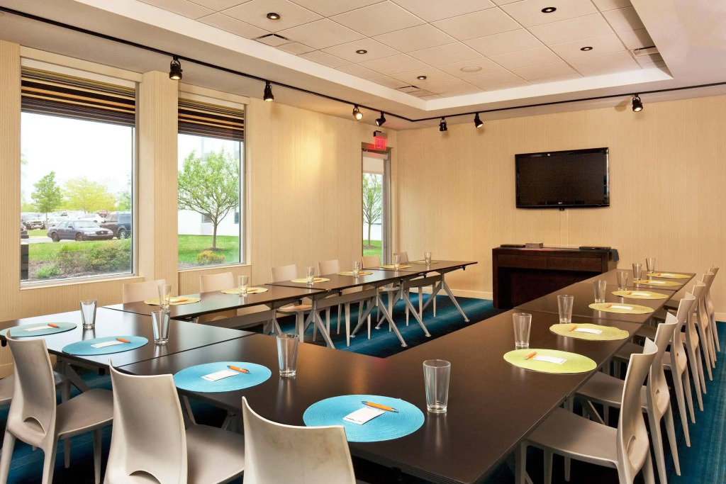 Aloft by Marriott Bolingbrook