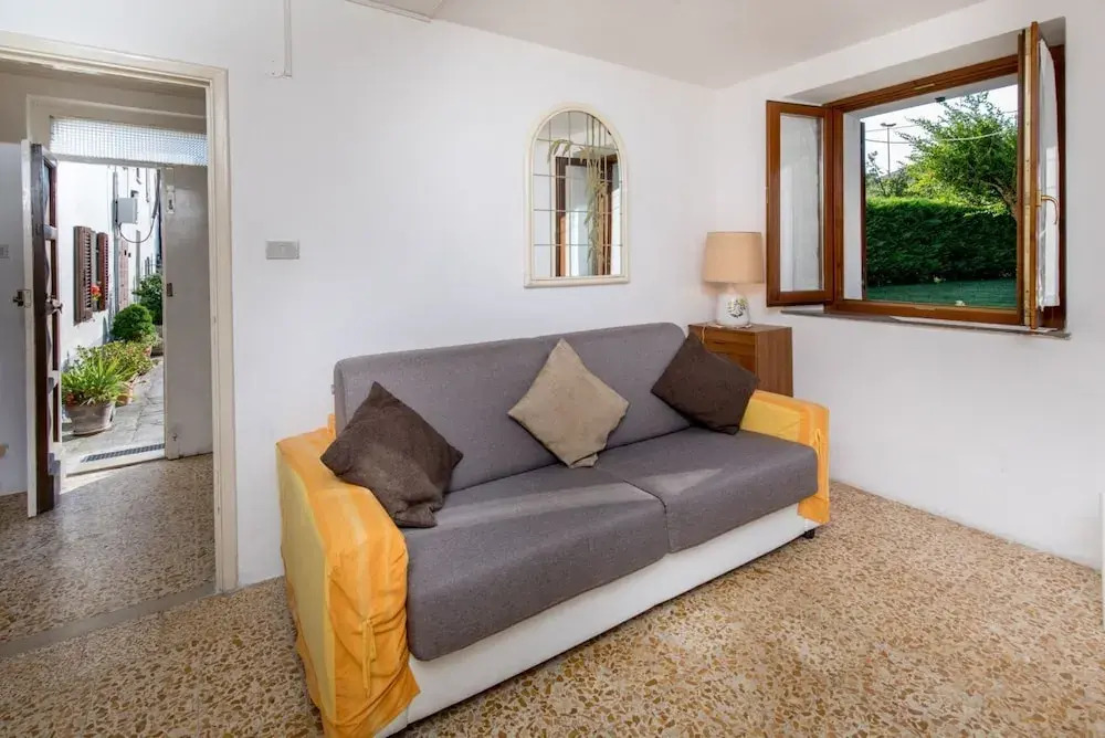 Borgo Santa Lucia Apartment with Private Parking & Garden