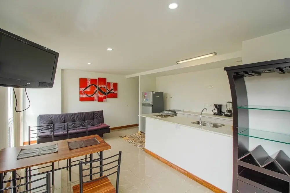 El Tesoro Studio Apartment High Floor 16