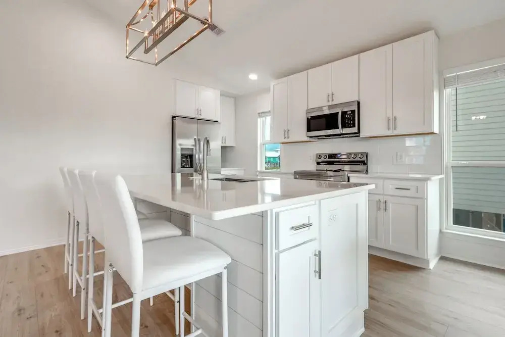 Gulf Shores Cottage w/ Water Views, Walk to Beach!