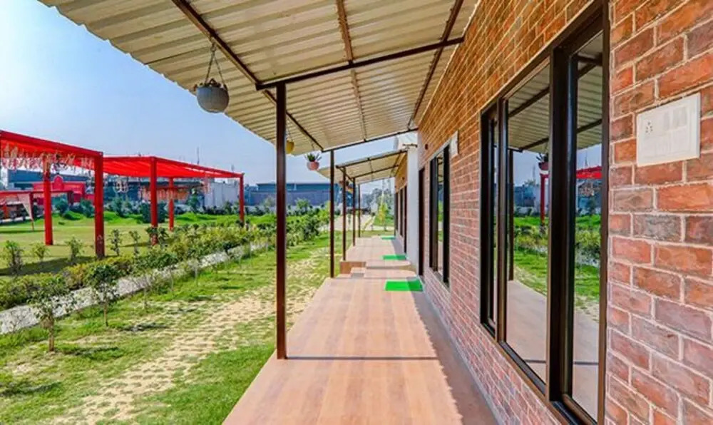 Fabhotel Prayag Deep