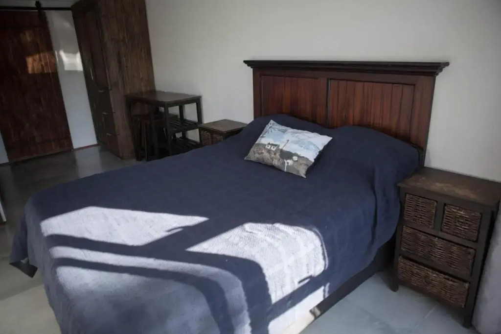 Peaceful 1-bedroom flatlet, 10 min from the beach