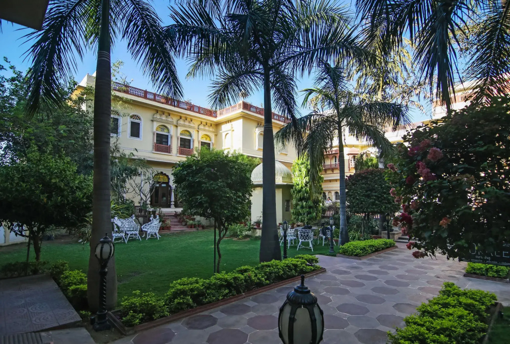 Alsisar Haveli - Heritage Hotel