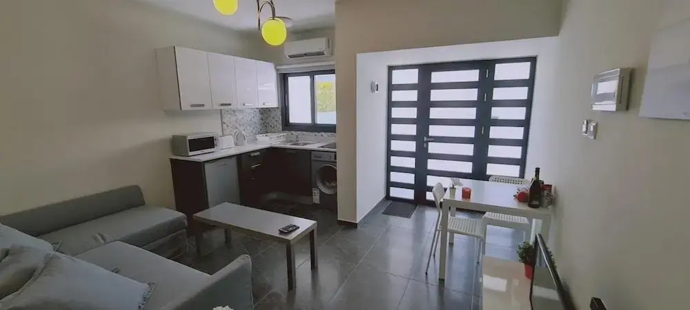 14 AN - 113 Nissi Twins Apartment