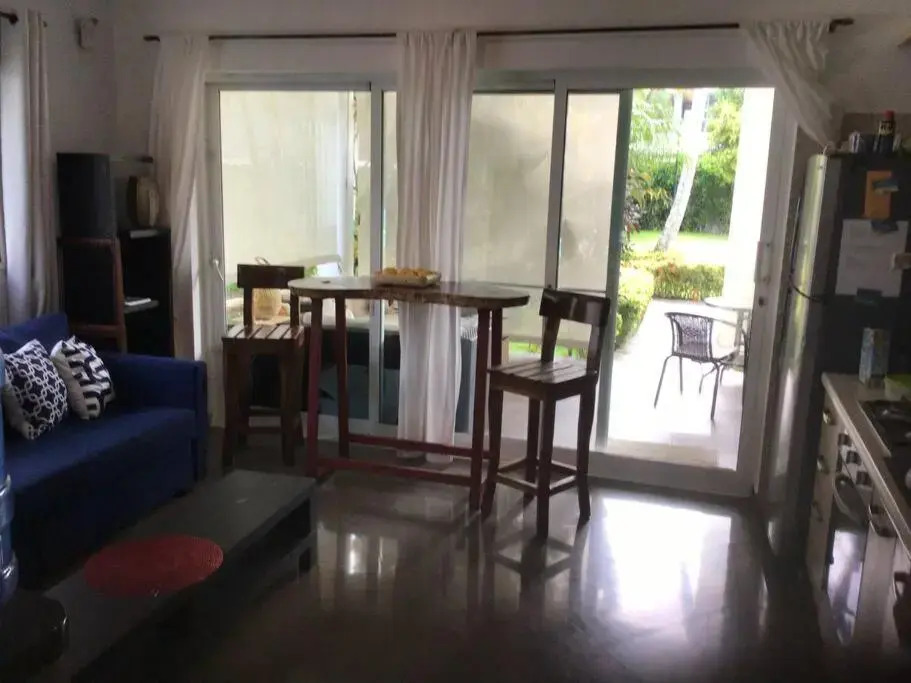 Casa Iris - Lovely 1 bdrm condo with pool; steps to the beach