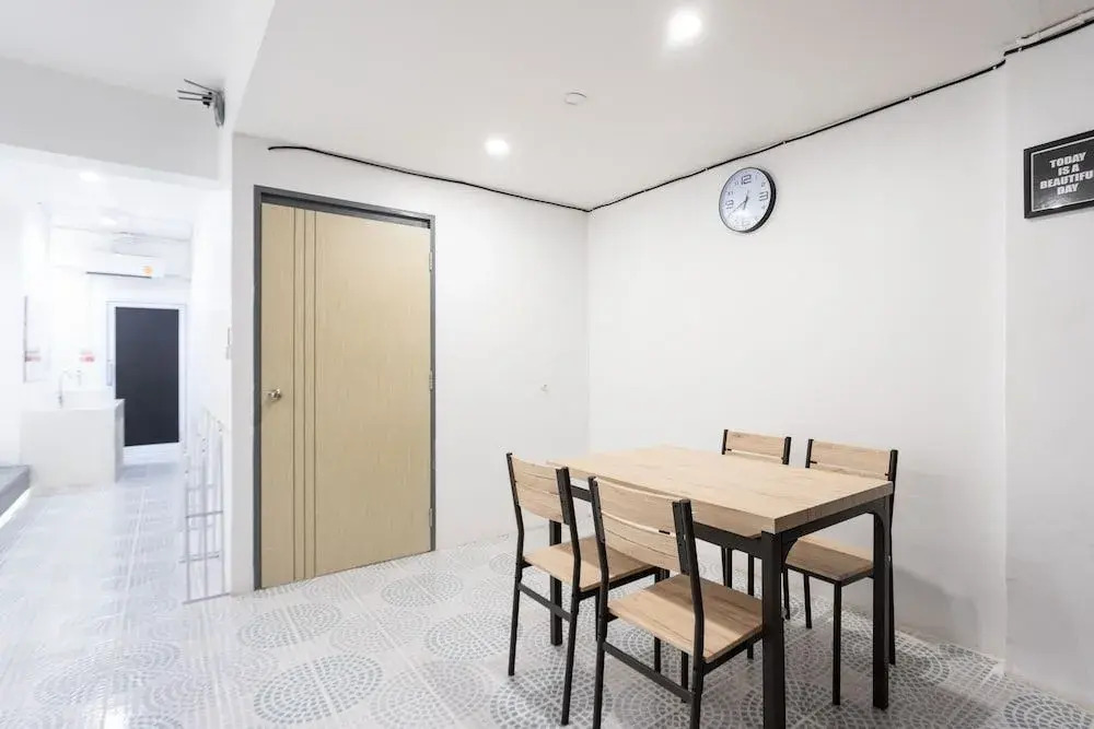 Chedee Hostel Chiang Mai