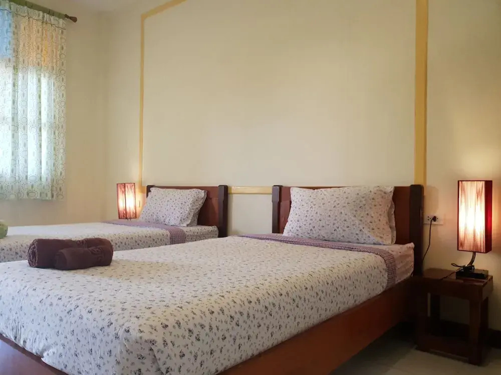 Benjapirom Private House