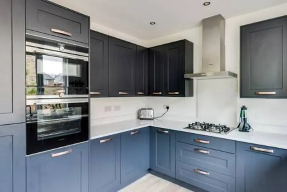 Family-friendly Getaway - Garden Parking Sleeps 7