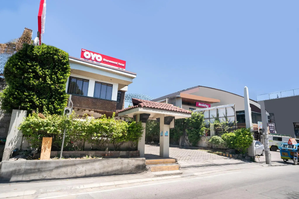 Stonewood Hotel