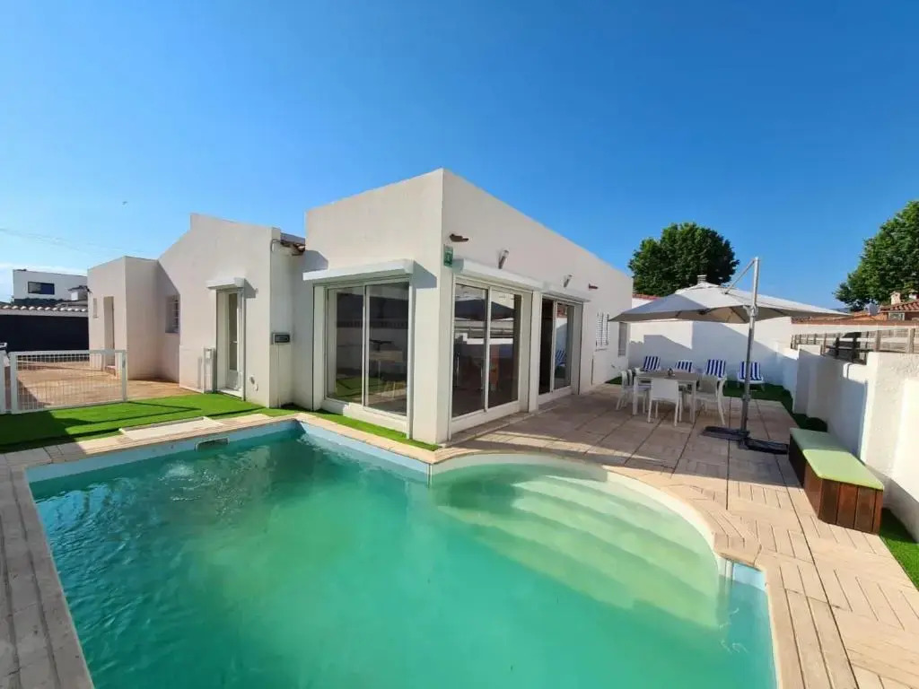 389-villa de standing con piscina privada