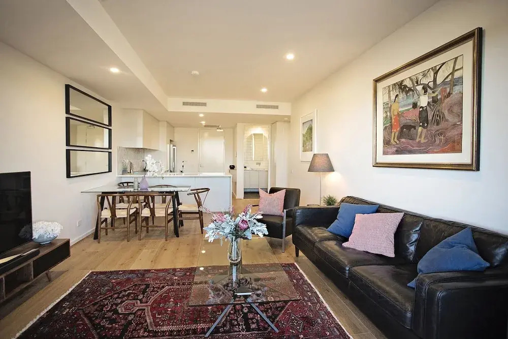 Greenwich Apartment