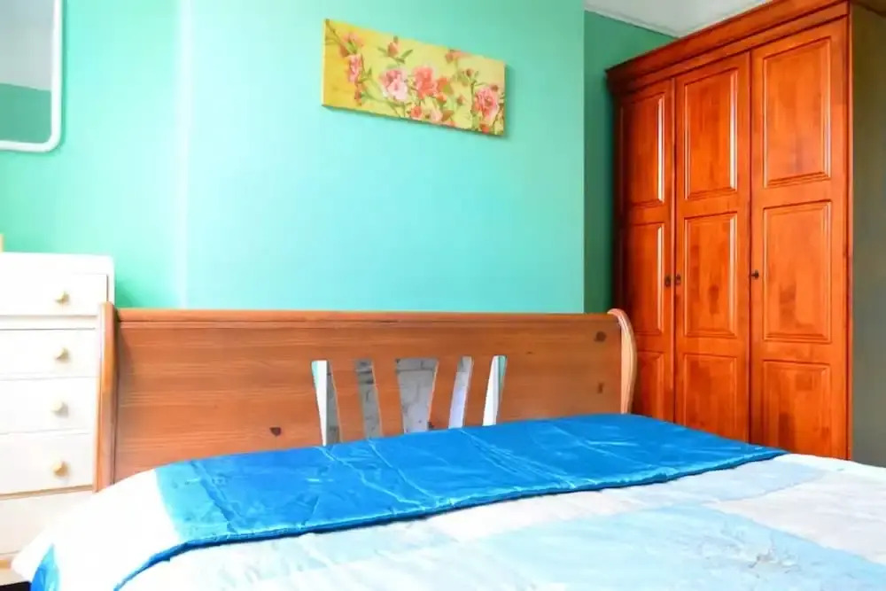2 Bedroom Apartment With Roof Terrace in Camden