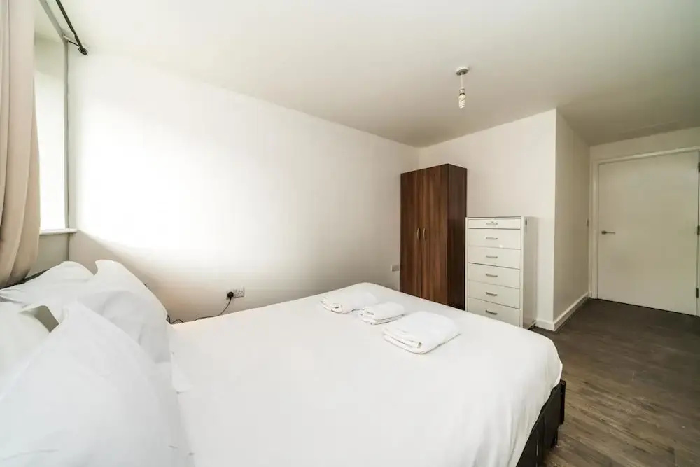 2 Bed Apartment Near Mark Street Gardens