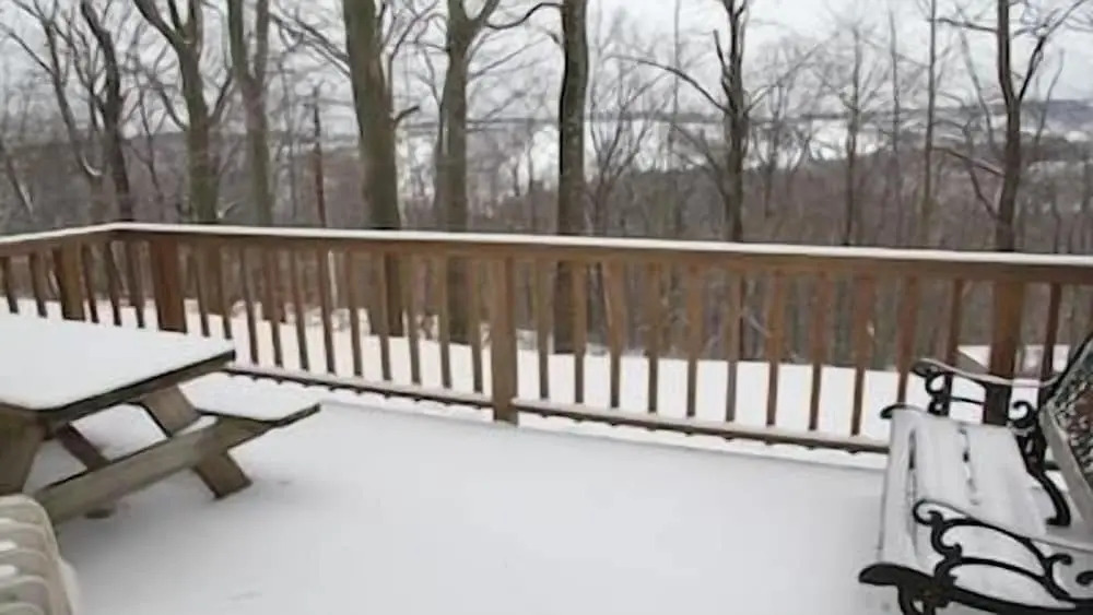 Cozy Seven Springs 1 Bedroom Deluxe Condo with Private Deck by RedAwning - Save 10% on 3 Nights, 15% on 5 Nights!