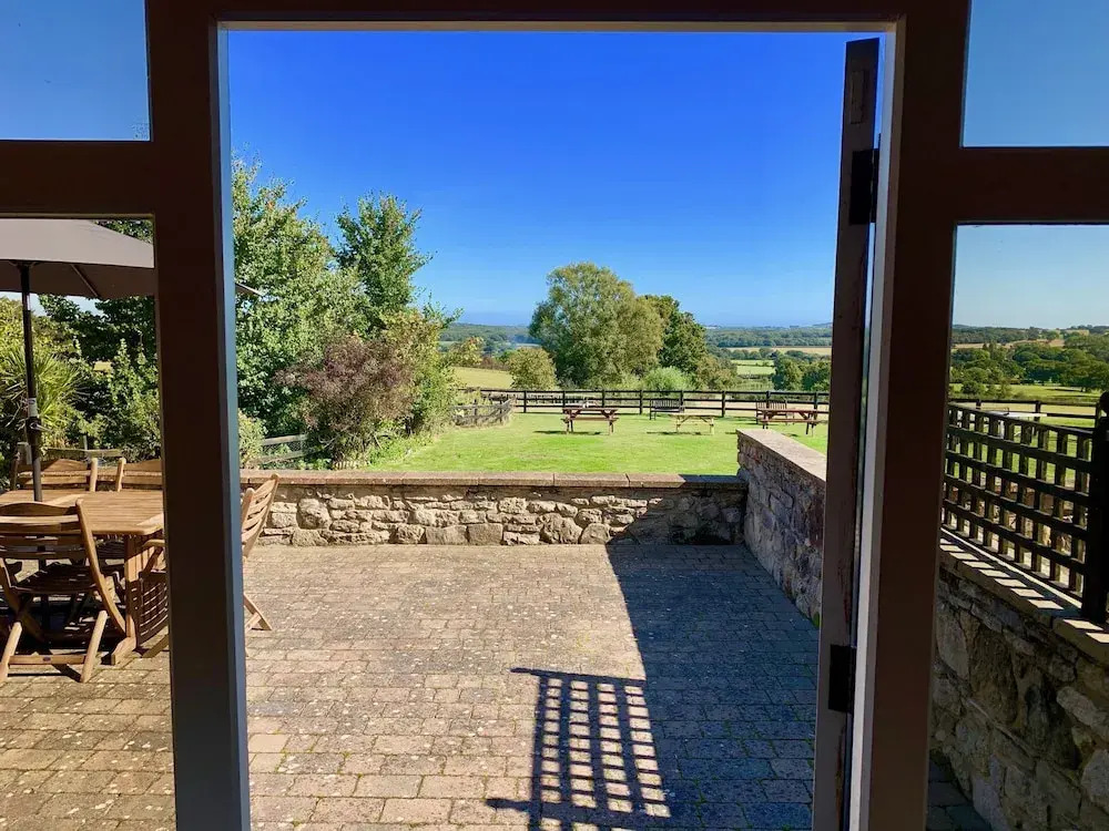 Tithe Barn a Stunning family home with panoramic views