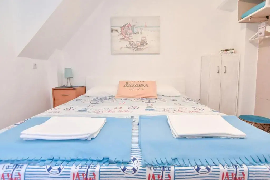 Sailor House