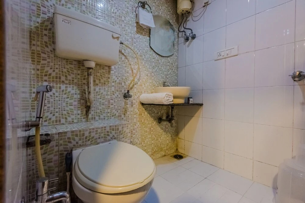 OYO 8311 Hotel Galaxy Residency