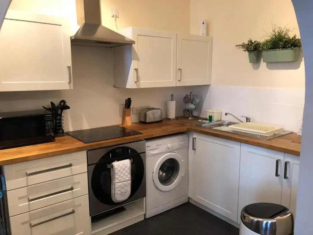 Number 10 service apartment - Danes