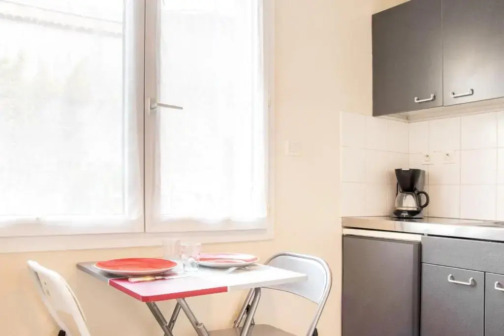 LE 12 CARNOT - Sérénité assurée dans ce grand studio