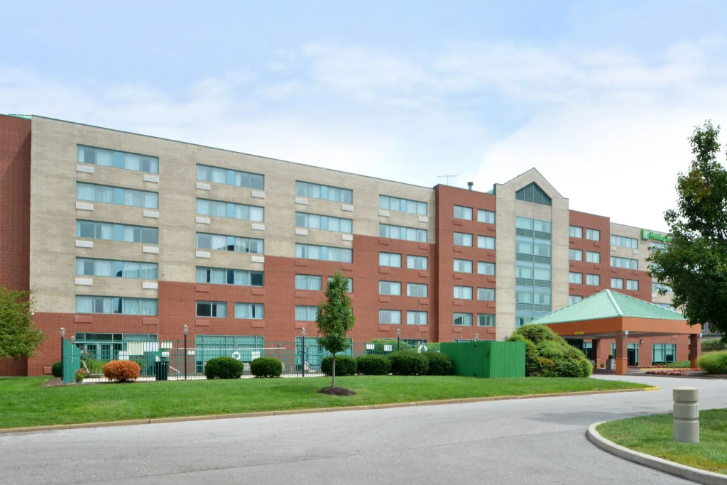 Elimwood Hotel, a Ramada by Wyndham