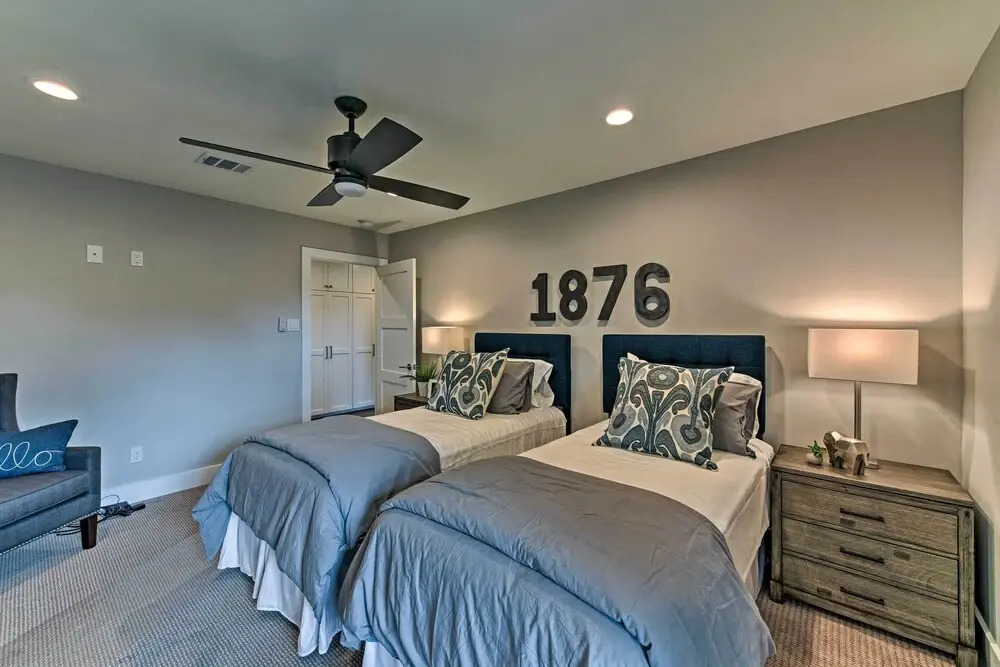 Elegant College Station Home - Walk to Texas A & M