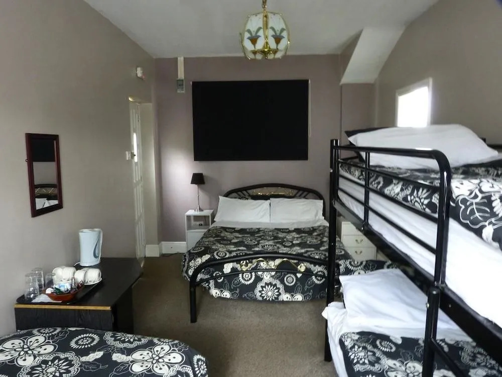 Peakstones Inn