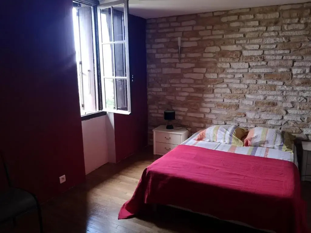 Maison atypique à Cordes-Sur-Ciel 2 chambres