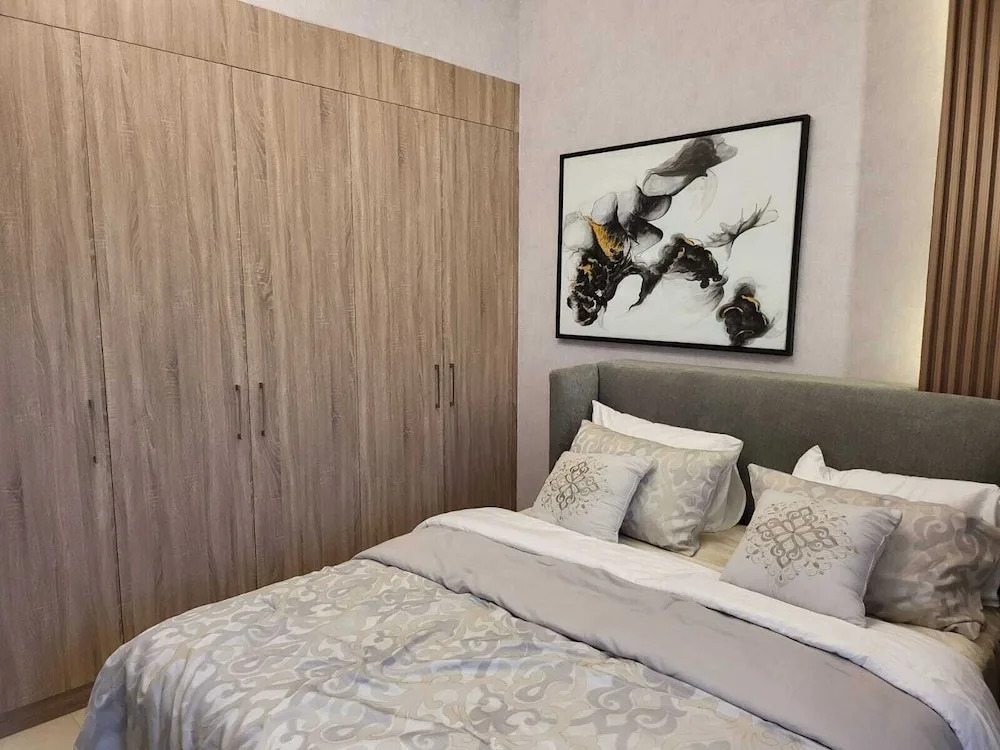 Апартаменты Mirdif Hills Apartaments