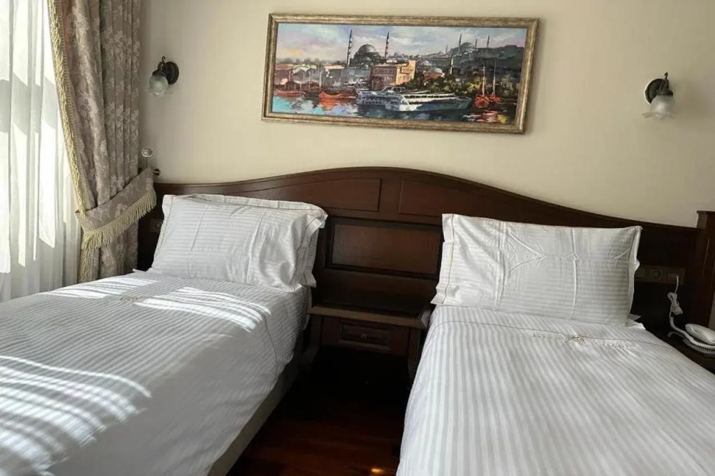Bender Hotel - Old City