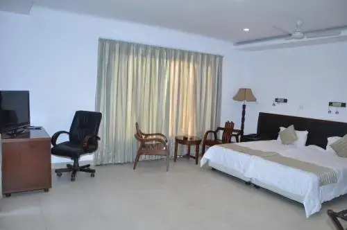 Mint Sarojville Suites