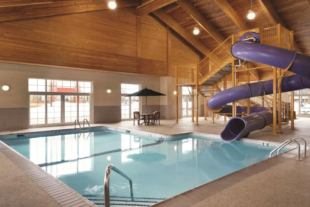 Country Inn & Suites by Radisson, Shoreview-Mounds View, MN