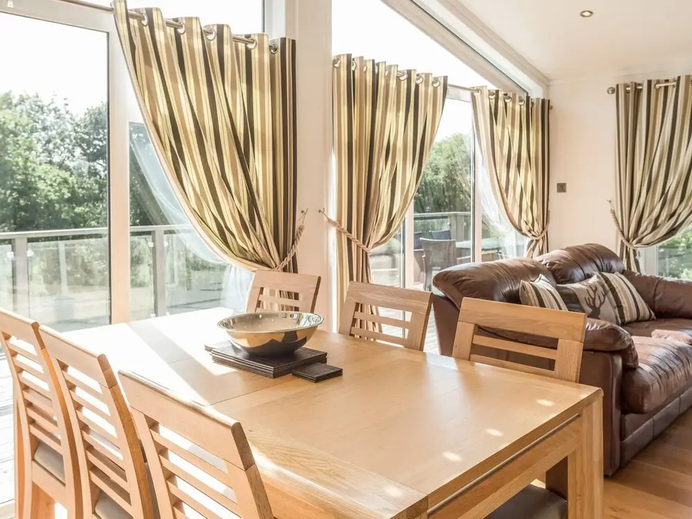 2 Tree Tops, Looe