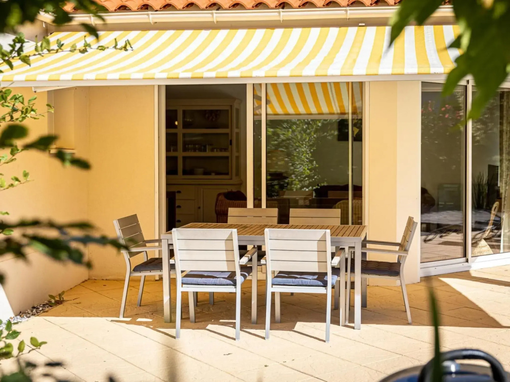 Attractively furnished villa with private pool in Château d'Olonne
