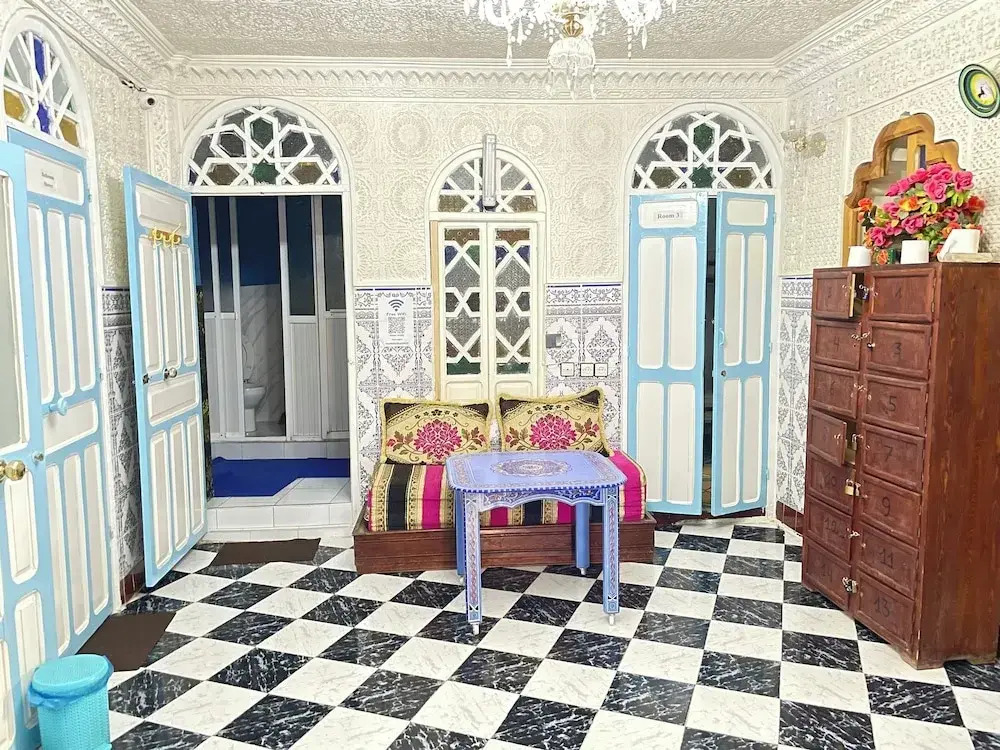 aline hostel