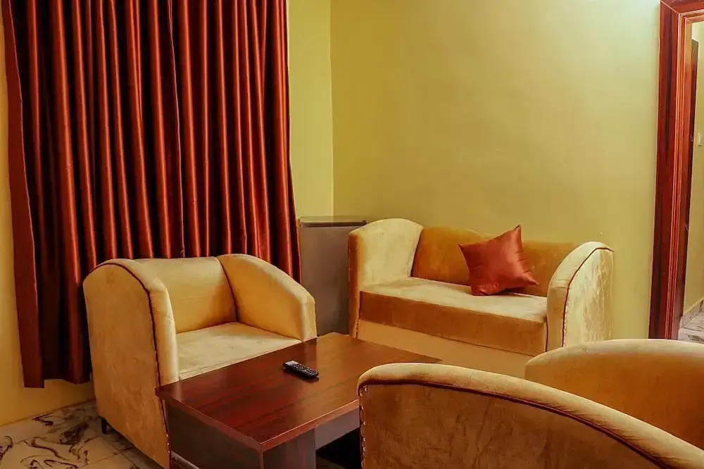 De-Lites Hotel