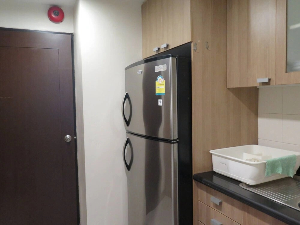 7A - 2 Bedrooms and 2 Bathrooms Located at Downtown Apartment With Shared Pool