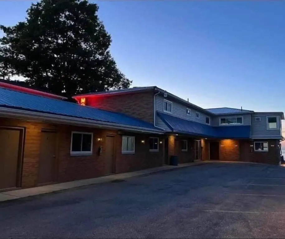 Petes Lakefront Motel, LLC