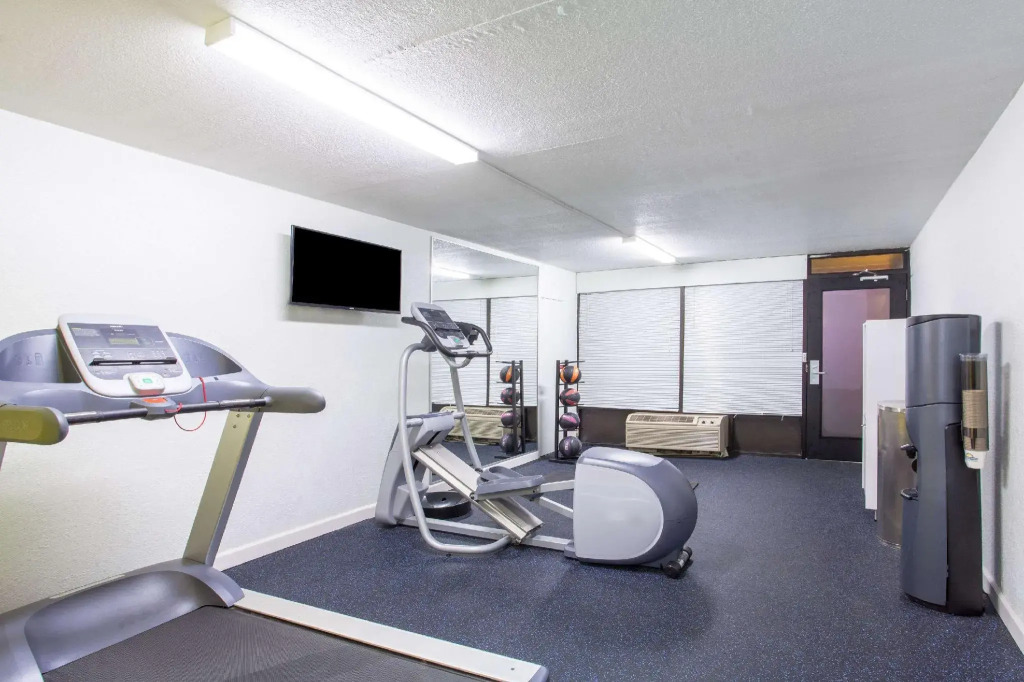 Clarion Inn & Suites near the Leconte Center Pigeon Forge