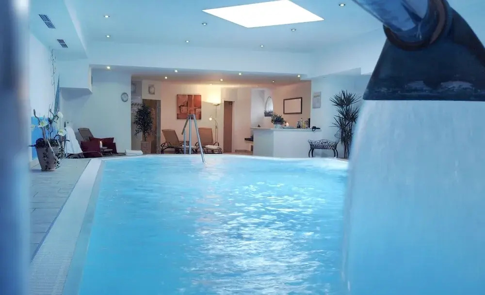 Hotel Restaurant Zum Goldenen Anker mit Hallenbad & Wellnessbereich