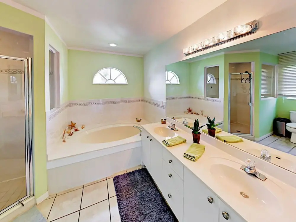 2822 SE 6th Ave Home 4 Bedrooms 2 Bathrooms Home