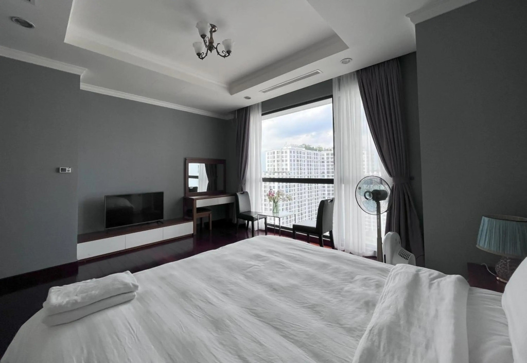 Vinhomes Royal City Luxury Apartment 3Br