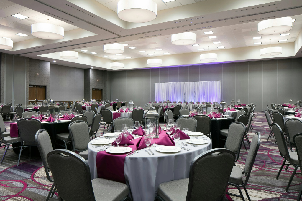 Courtyard by Marriott Omaha Bellevue at Beardmore Event Center