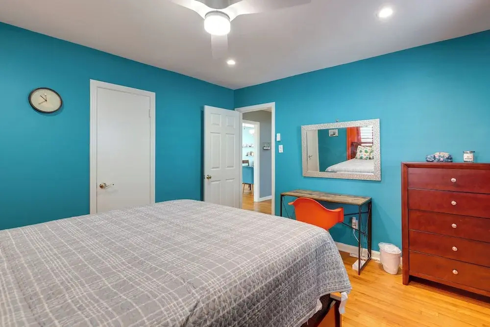 Near Beach & Attractions: Home in Galveston!